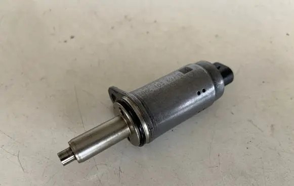 Audi Q5 SQ5 Camshaft vanos timing valve 06E103697Q