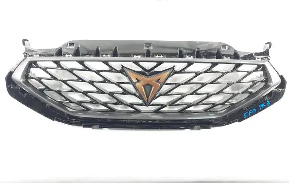 Seat Leon IV Front bumper upper radiator grill