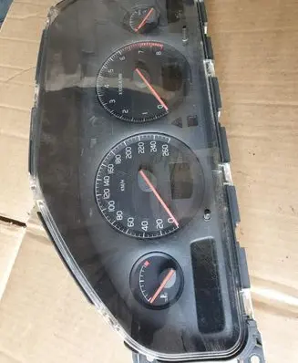 Volvo S80 Speedometer (instrument cluster) 9499668 570T