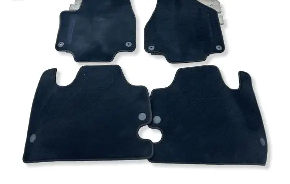 Chrysler Pacifica Third row mat 8284898