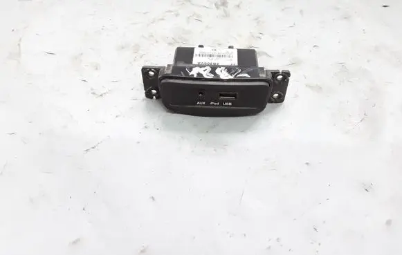 KIA Magentis USB socket connector 961102G200 961102G200VA 2G200VA
