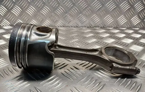 Volkswagen PASSAT B6 Piston with connecting rod 038J