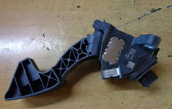 Toyota Aygo AB40 Accelerator throttle pedal 781100H050