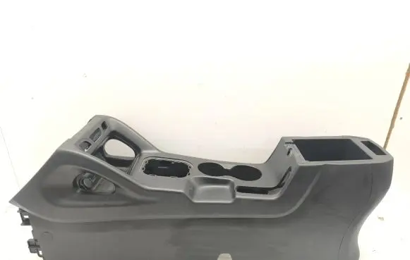 Hyundai ix35 Center console 846302Y000 846902Y0009P 846522Y000