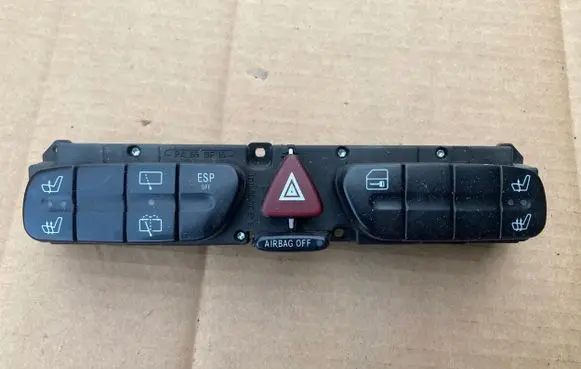 Mercedes-Benz C W203 Tailgate/trunk/boot open switch 2038218658