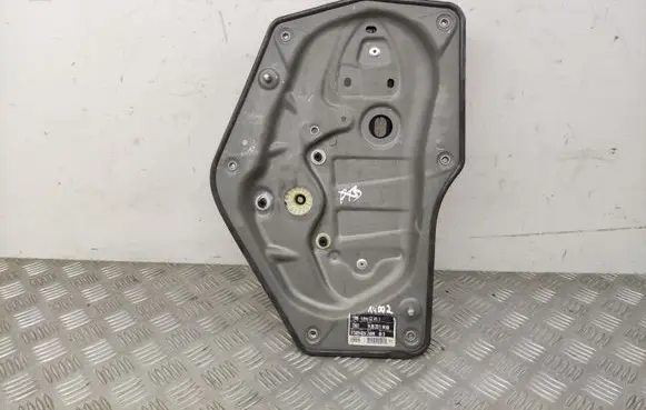 Skoda Superb B6 (3T) Rear window lifting mechanism without motor 3T5839402A