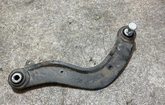 Volvo XC40 Rear upper control arm/wishbone 