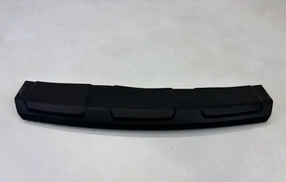 Front bumper lip