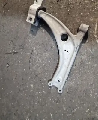 Volkswagen Tiguan Front lower control arm/wishbone