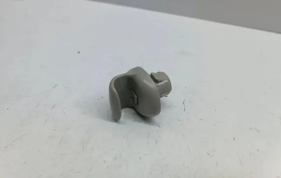 Sun visor clip/hook/bracket