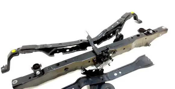 Toyota RAV 4 (XA40) Radiator support slam panel