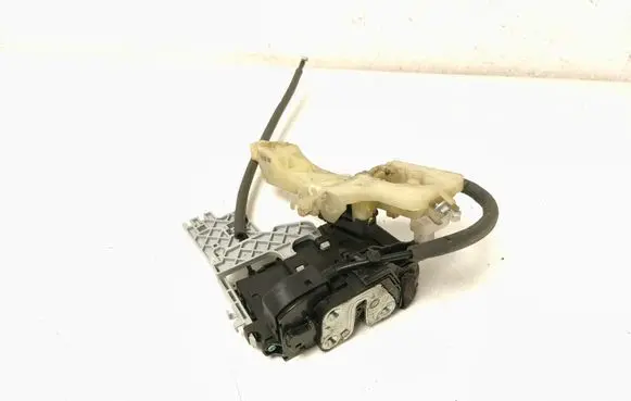 KIA Sportage Front door lock 813103U020