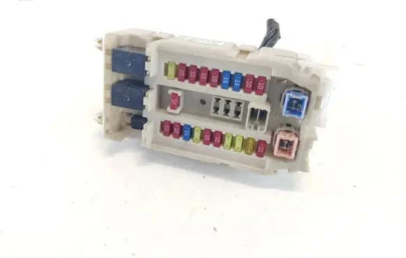 Isuzu D-Max Fuse module