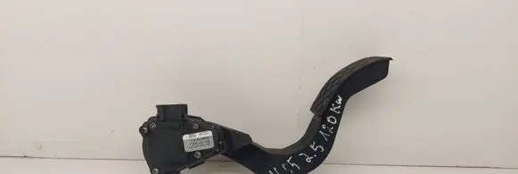 Audi A6 S6 C5 4B Accelerator throttle pedal 8D1721523J