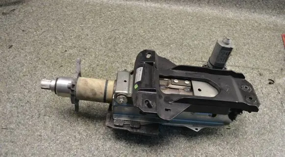 BMW 7 E65 E66 Steering wheel axle 1052244F 9185002