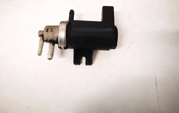 Skoda Octavia Mk1 (1U) Turbo solenoid valve 1J0906627A