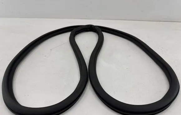 Audi A3 8Y Rear door rubber seal (on body) 8Y5833721B