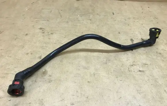 Gearbox oil cooler pipe/hose
