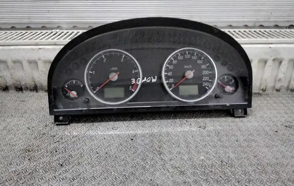 Ford Mondeo Mk III Speedometer (instrument cluster) 1S7F10841