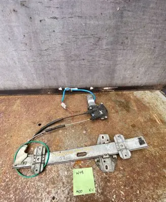 Honda Accord Front door window regulator with motor 