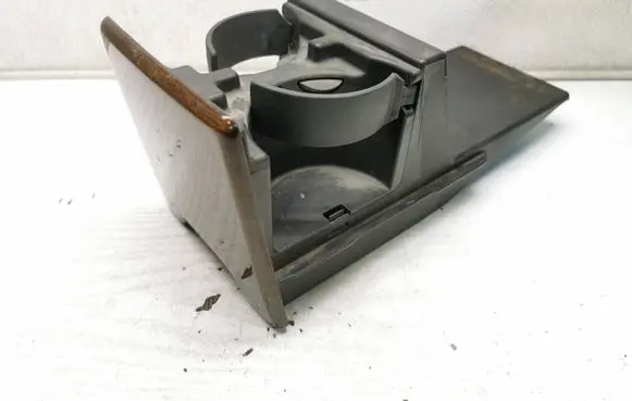 Volvo XC90 Cup holder back 8674938