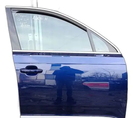 Audi Q7 4M Front door 