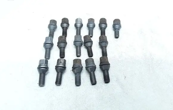 Renault Captur Nuts/bolts 