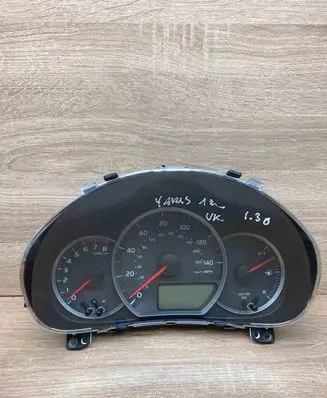 Toyota Yaris Speedometer (instrument cluster) 838000DR00 MB1575505288
