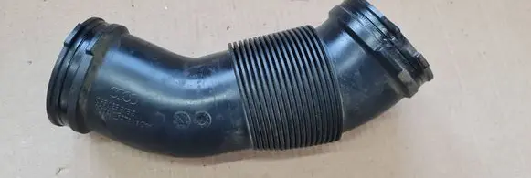 Audi A7 S7 4K8 Turbo air intake inlet pipe/hose 059129616C