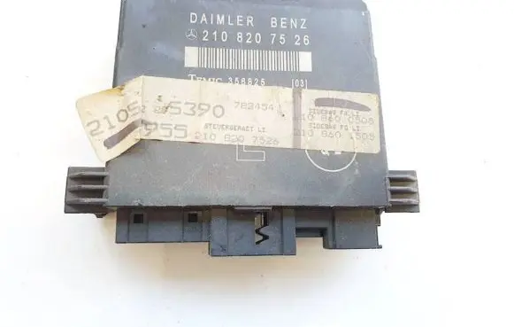 Mercedes-Benz E W210 Door control unit/module 2108207526 356825