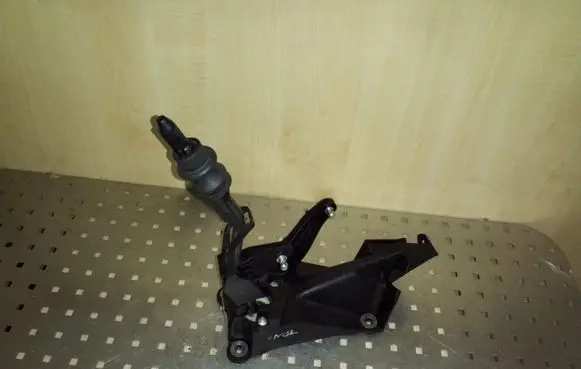 Nissan Qashqai Gear shifter/selector 112102067