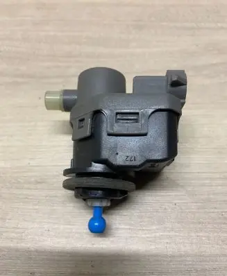 Nissan Qashqai Headlight level adjustment motor 00787843