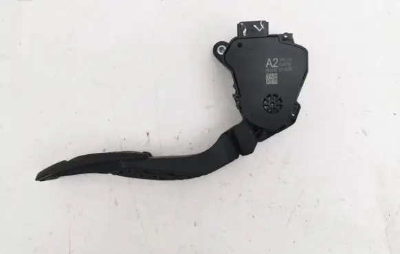 Nissan Juke II F16 Accelerator throttle pedal 180026PA0B