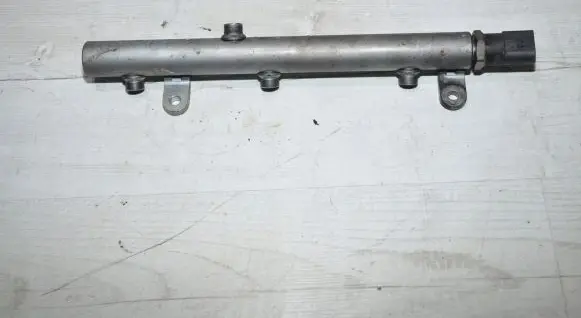Mercedes-Benz R W251 Fuel main line pipe A64207095002