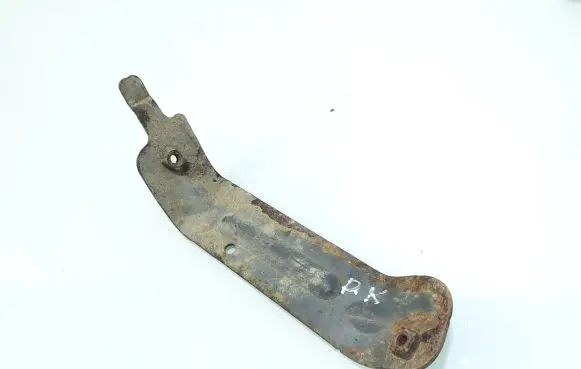 Jaguar XF X250 Fender mounting bracket
