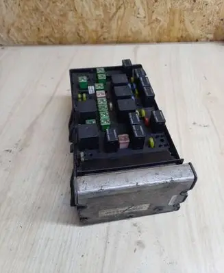 Chrysler Voyager Fuse module 64469H T078600197 CDDE0780