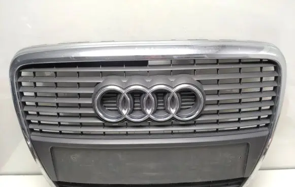 Audi A6 S6 C6 4F Front bumper upper radiator grill 4F0853651