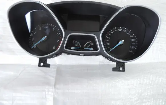 Ford Focus Speedometer (instrument cluster) F1ET-10849-BJK