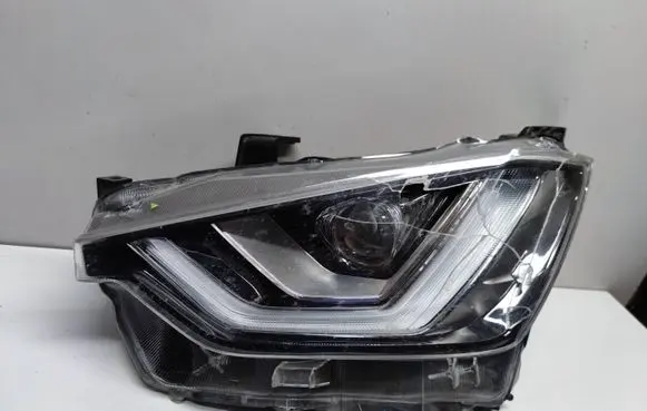 Isuzu D-Max Headlight/headlamp 1008R007