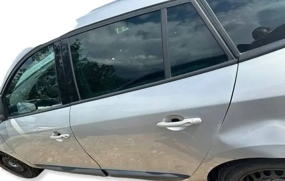 Renault Megane III Rear door 