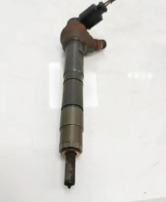Volkswagen Caddy Fuel injector 03L130277Q 0445110647