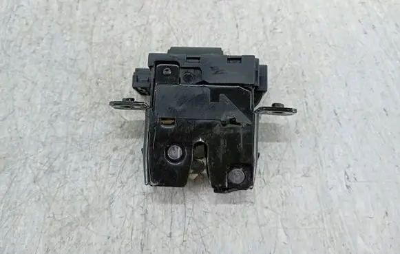 Renault Laguna III Tailgate lock latch 8200747429A