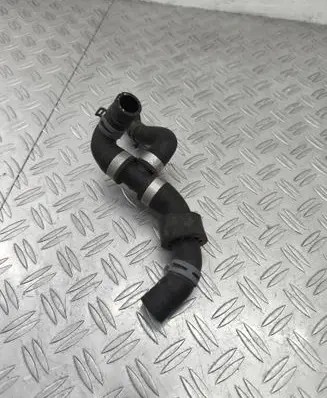 Volkswagen Touran III Engine coolant pipe/hose 04L122073E