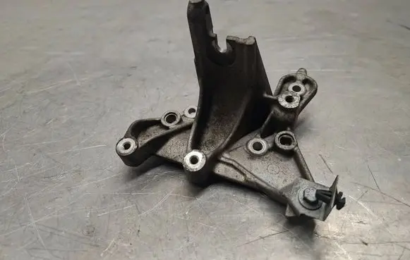 Ford Mondeo MK IV Engine mounting bracket 9656392880