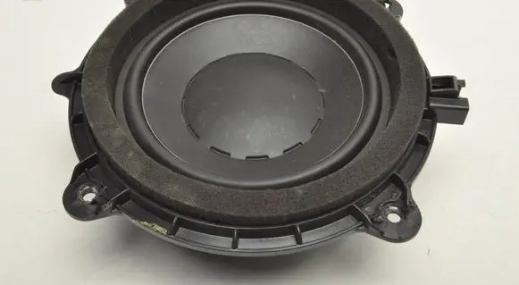 Volvo C70 Front door speaker 30679336