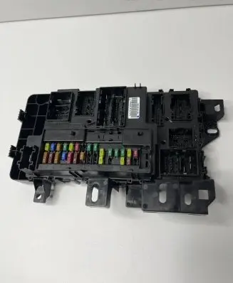 Ford Mustang VI Fuse module M3NA2C738448 JR3T15604 A2C7578720600