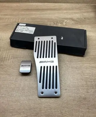 Mercedes-Benz C AMG W203 Brake pedal W00007120
