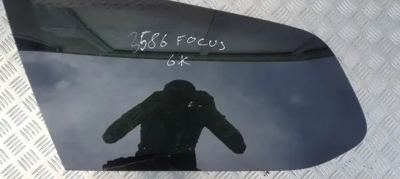 Ford Focus Rear side window