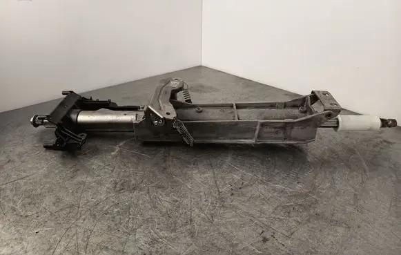 Steering wheel axle set
