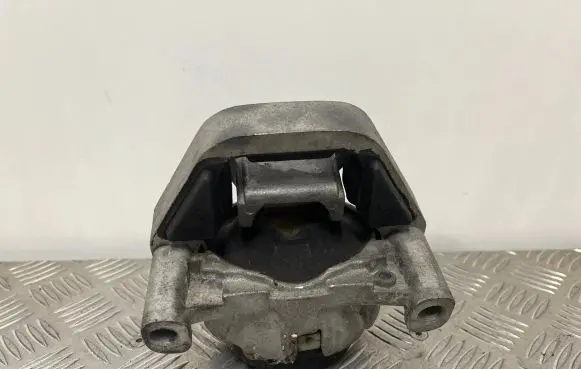 Audi A6 S6 C7 4G Engine mount bracket